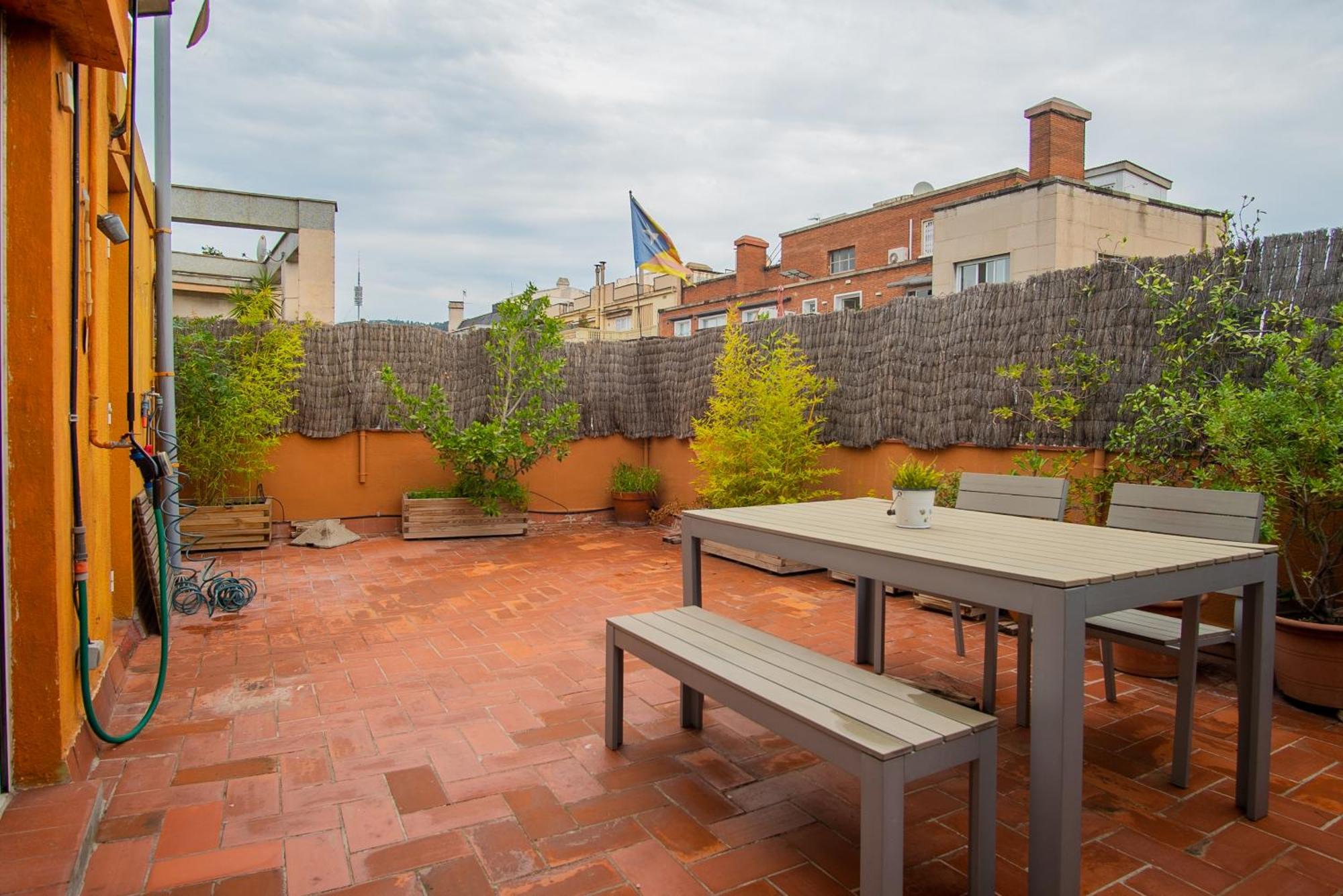 Balmes - Atico Con Terraza En Sant Gervasi *