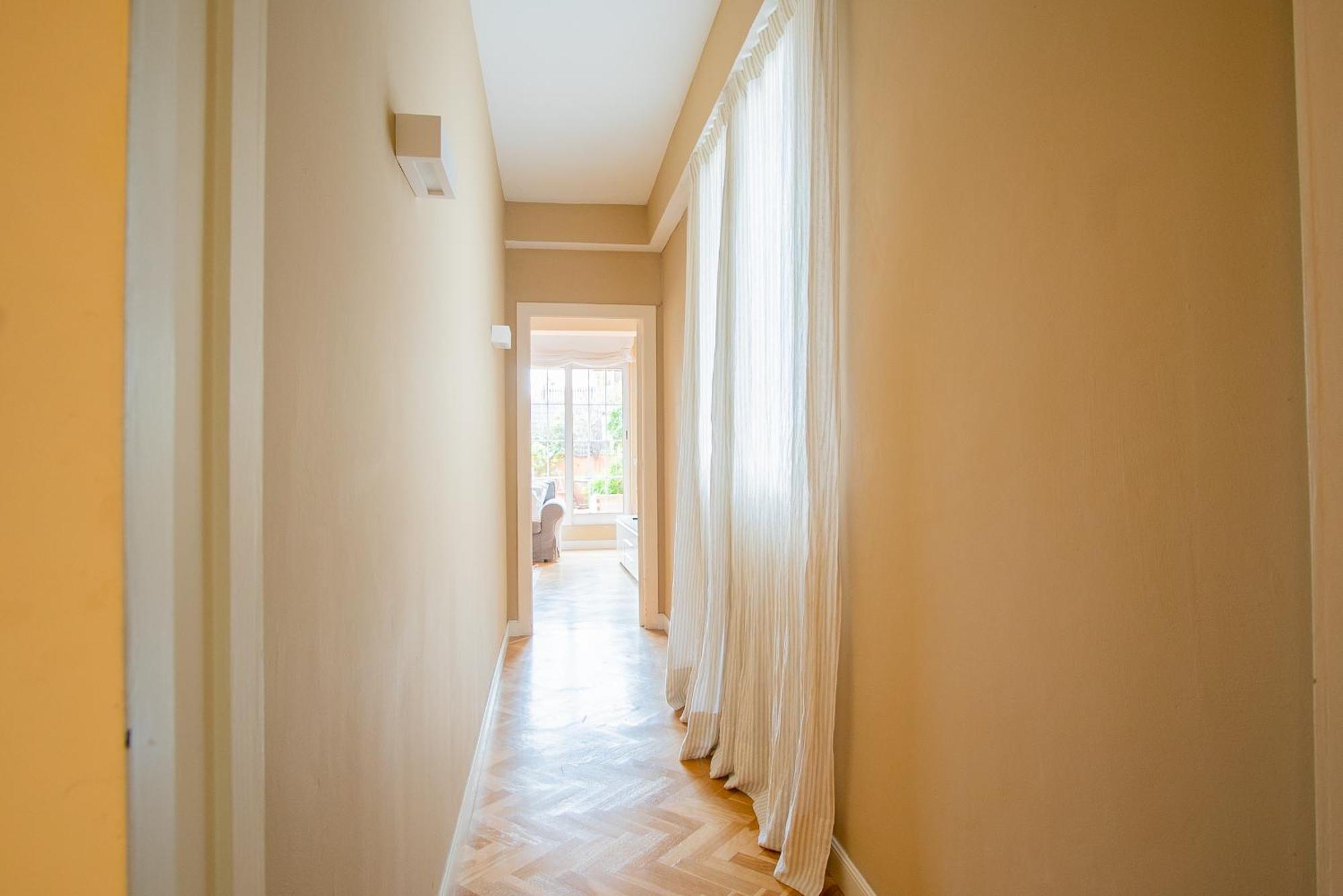 Apartamento Balmes - Atico Con Terraza En Sant Gervasi Barcelona